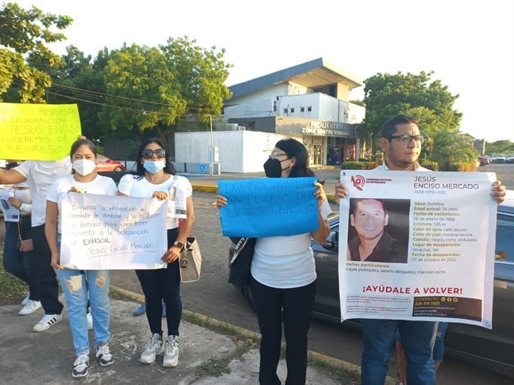 Familiares de exfiscal de Veracruz desaparecido hace 7 días exigen den con él(+Video)