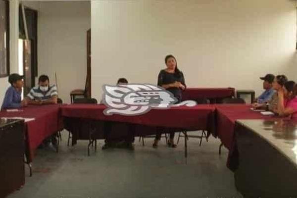 Capacitan a agentes y subagentes municipales en tramites del RC