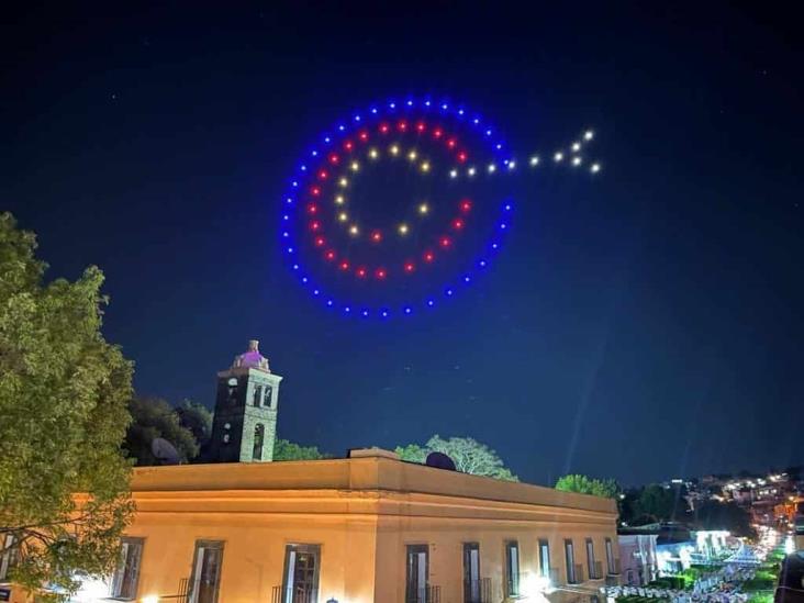 Con espectáculo de drones sorprenden a invitados a la Copa del Mundo 2022