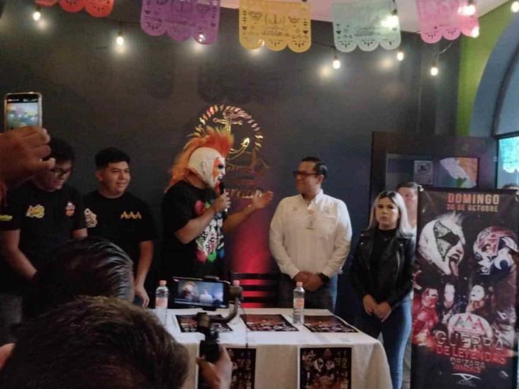 Llama Psycho Clown a niños de México a luchar por sus sueños