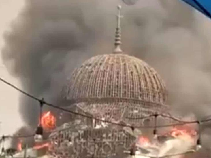 Se incendia y derrumba Gran Mezquita en Indonesia (+Vídeo)