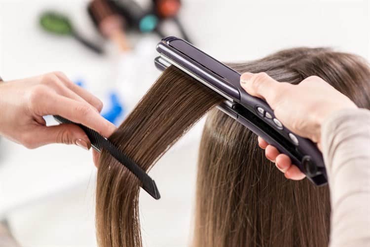 Alertan científicos sobre productos para alaciar el cabello
