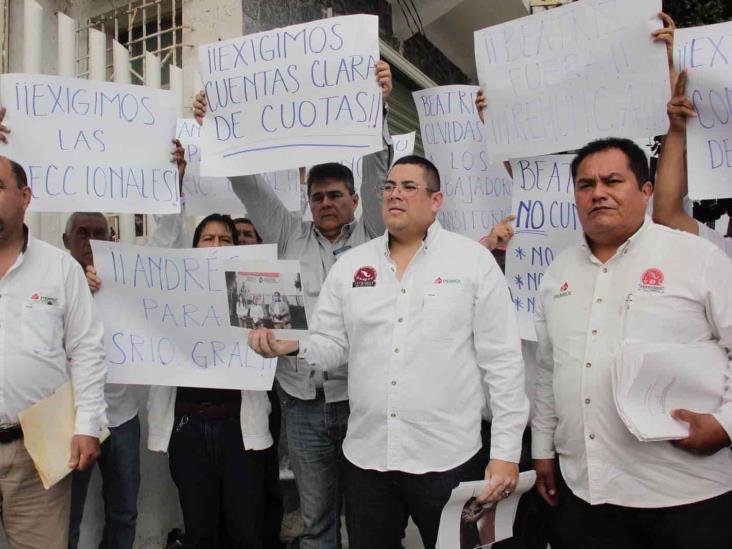 Se manifiestan petroleros en Veracruz; acusan desvío de recursos (+Video)
