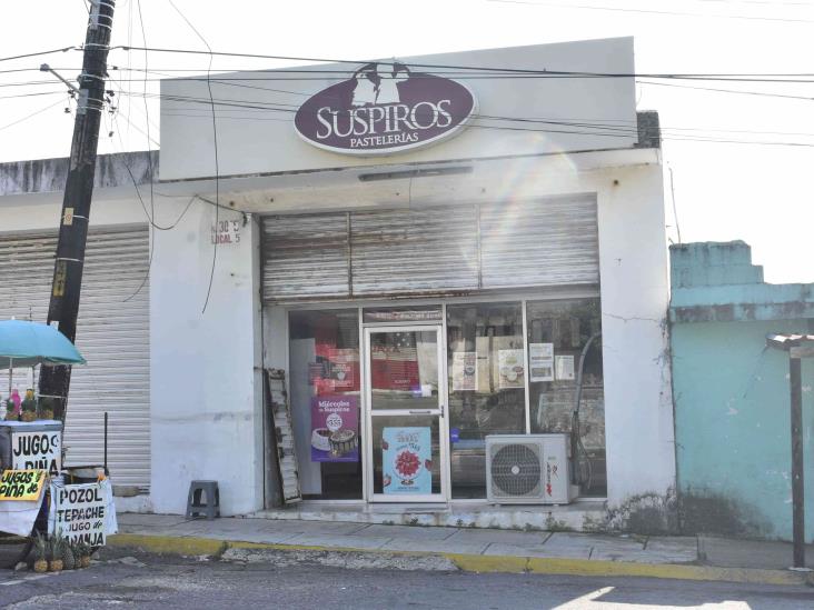 Solitario delincuente asaltó pastelería en Coatzacoalcos