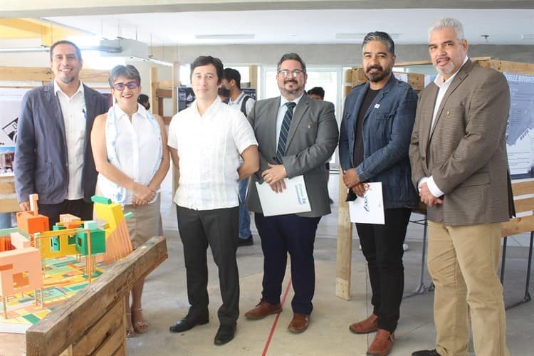 Alumnos de la Universidad Veracruzana celebraron el Día del Arquitecto