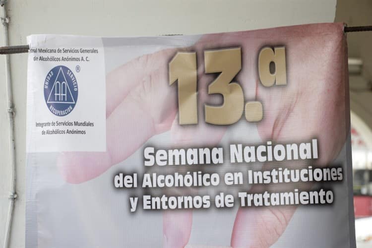 Alcoholismo aumentó en mujeres durante pandemia en Veracruz: Alcohólicos Anónimos
