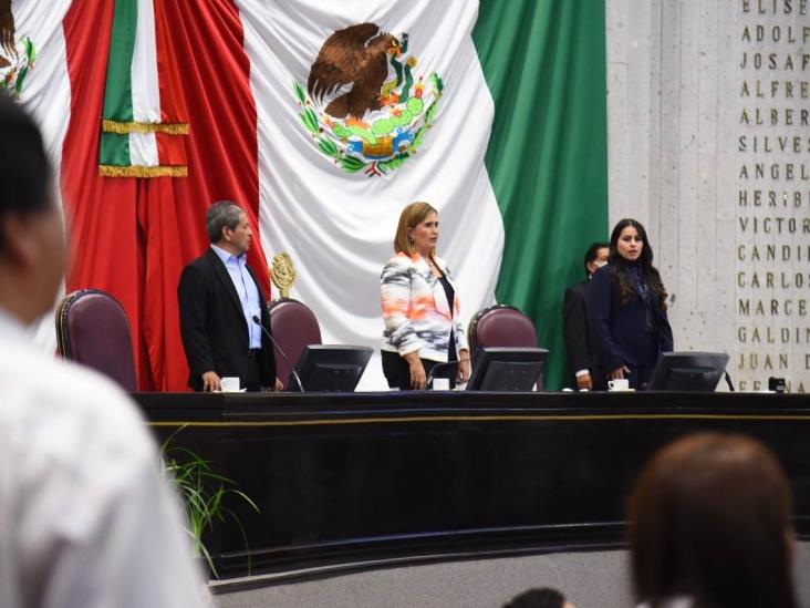 Van contra congeladora; pide oposición más productividad al Congreso de Veracruz