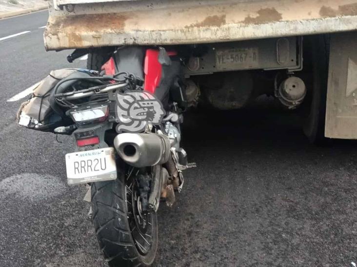 Fallece motociclista tras chocar contra volteo frente a la Academia de Policía