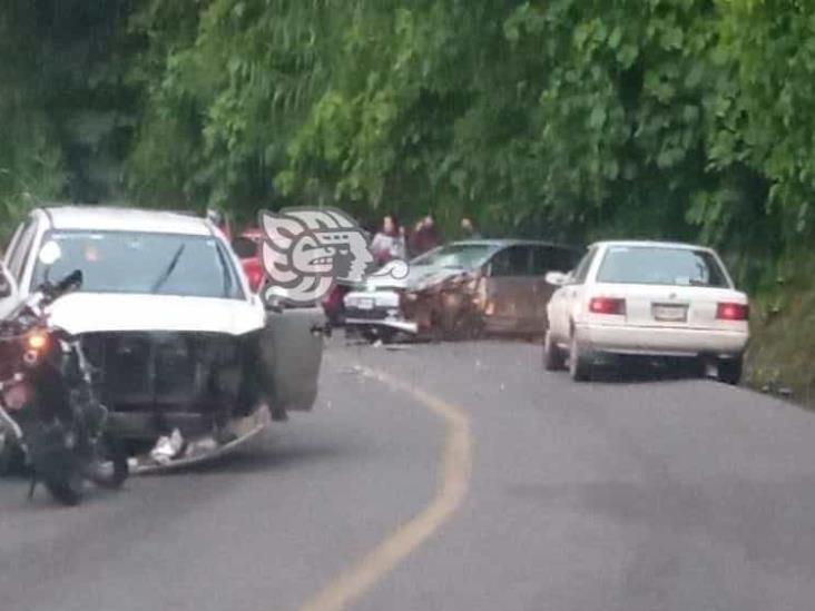 Choque en la carretera Teocelo-Xico; hay 3 lesionados