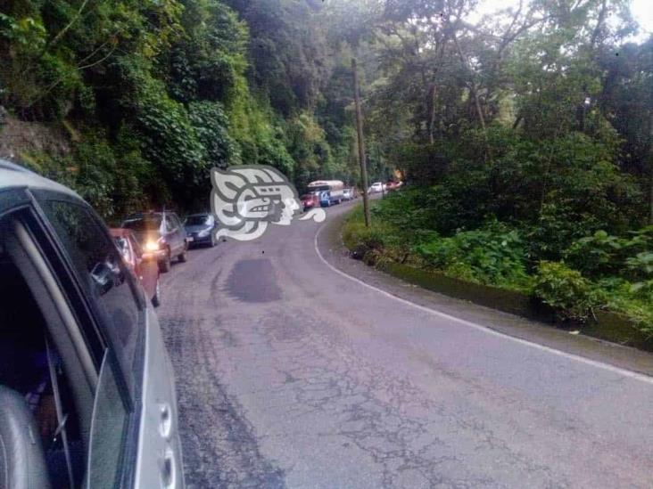 Choque en la carretera Teocelo-Xico; hay 3 lesionados