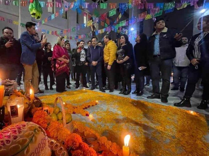 Exponen en el Congreso muestra de altares por el Día de Muertos