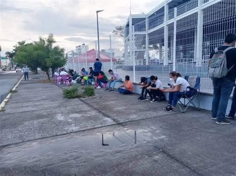 ¡Desde hoy! Arriban fanáticos al estadio Beto Ávila para concierto de Daddy Yankee en Veracruz