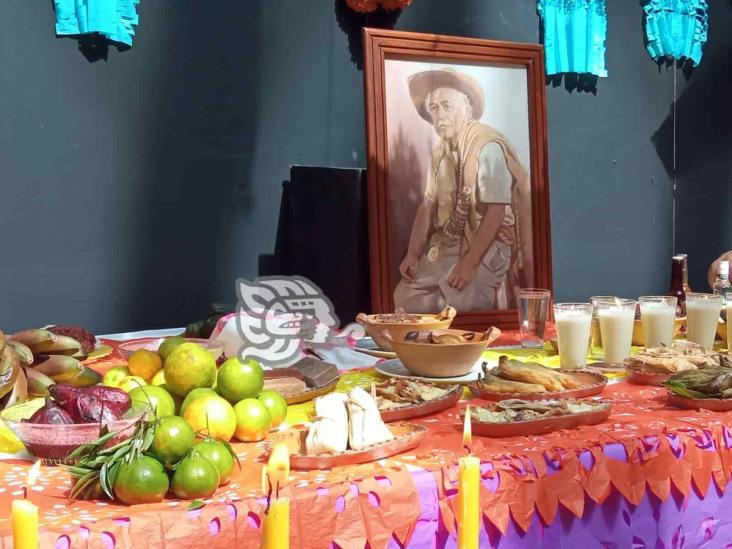 En honor a Juanote, altar en el Palacio Municipal de Xalapa (+Video)