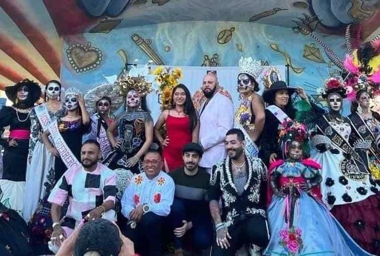 Diseñador veracruzano realiza desfile de catrinas en Estados Unidos