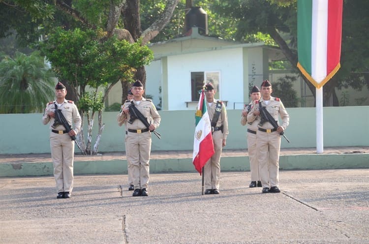 Entregan ascensos y distinciones a conscriptos en el 83 Batallón de La Boticaria (+Video)