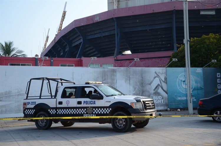 Fuerte operativo policiaco cerca del Estadio Luis Pirata de la Fuente en Boca del Río(+Video)