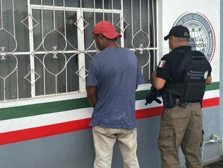 Detienen Agentes federales a traficantes de armas en Acayucan