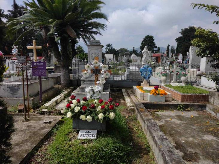 Esperan a unos 18 mil visitantes en cementerio de Orizaba
