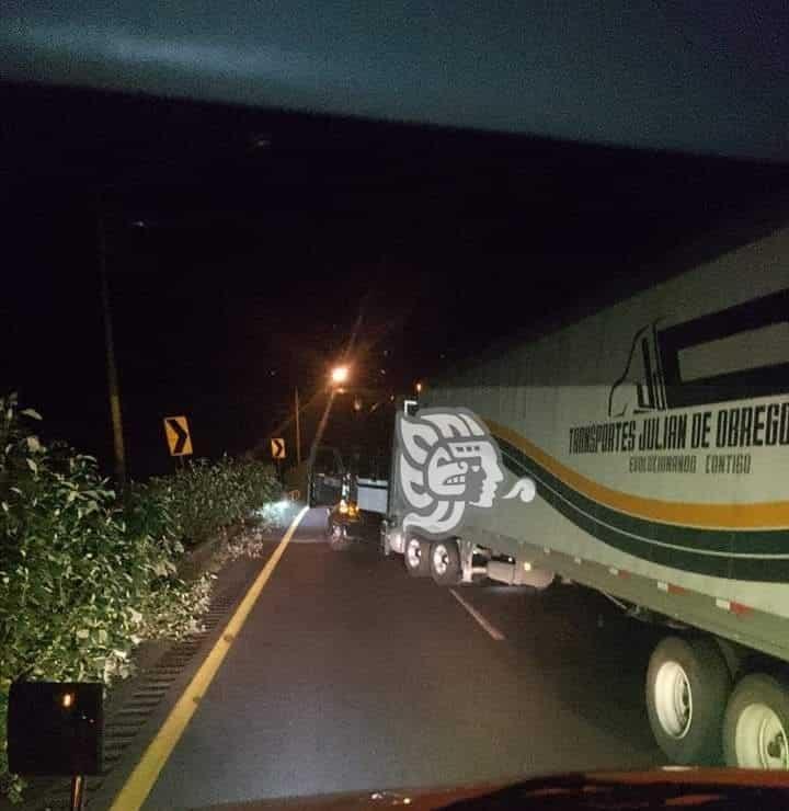 Levantan a traileros en Esperanza, Puebla; ya fueron localizados