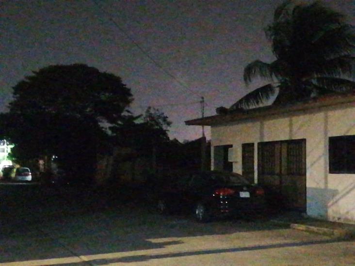 Sin luz, en Las Américas y Frutos de la Revolución de Coatzacoalcos