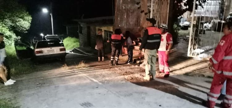Hombre cae a un barranco en su automóvil y pierde la vida en Huatusco