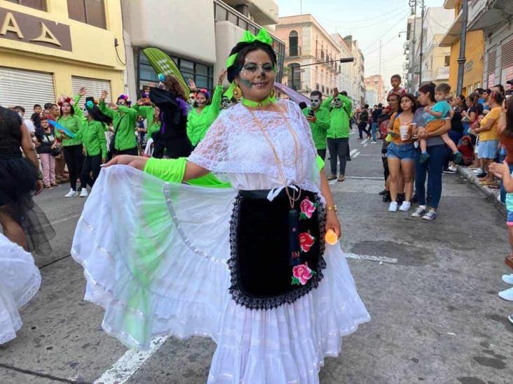 Carnaval de Catrinas difunde la cultura y alegría de los jarochos: turistas