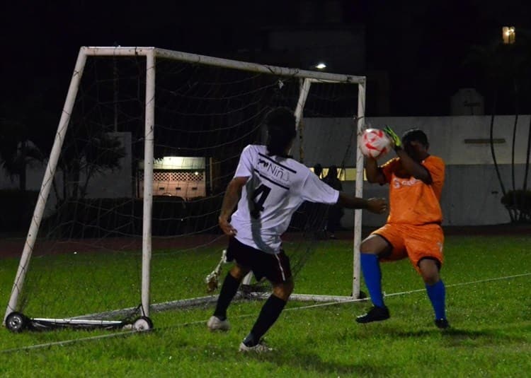 Lista actividad en el Torneo de Futbol Imagen