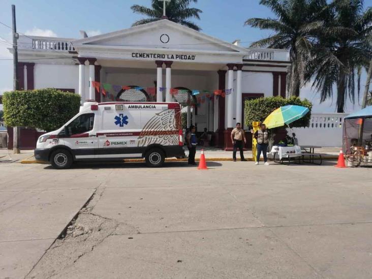 Reportan saldo blanco en cementerios de Cosamaloapan por Todos Santos