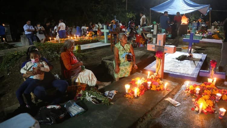 Panteón de Zaragoza; tradición que perdura por generaciones en Veracruz