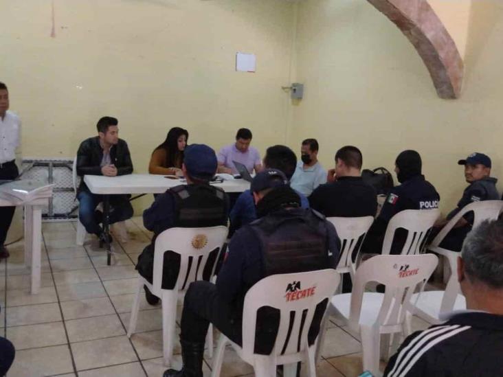 En reunión en Tlilapan, trabajadores piden a ediles ponerse de acuerdo