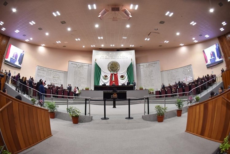 Expulsados del PAN formarían nuevo grupo en Congreso de Veracruz