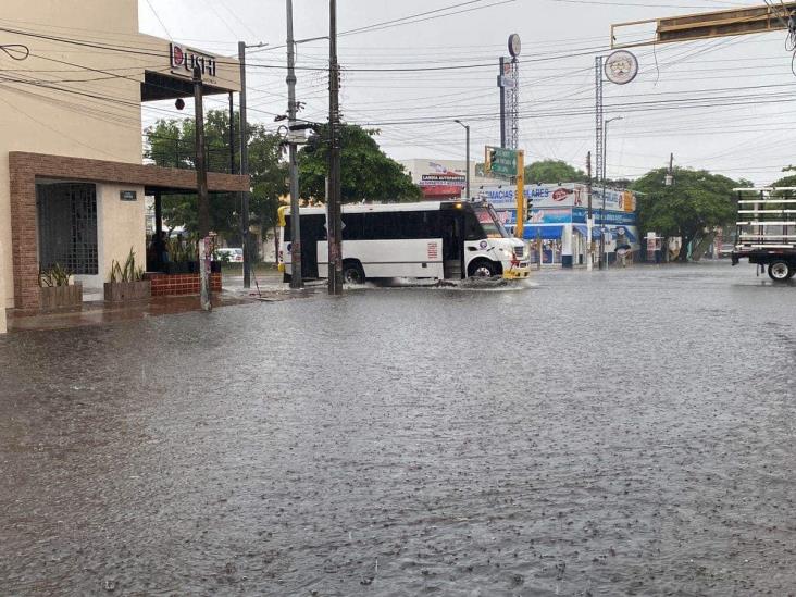 Lluvia deja encharcamientos severos en la zona conurbada Veracruz – Boca del Río