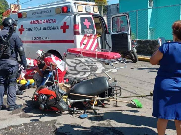 Vehículo atropella a jardinero en calles de Córdoba