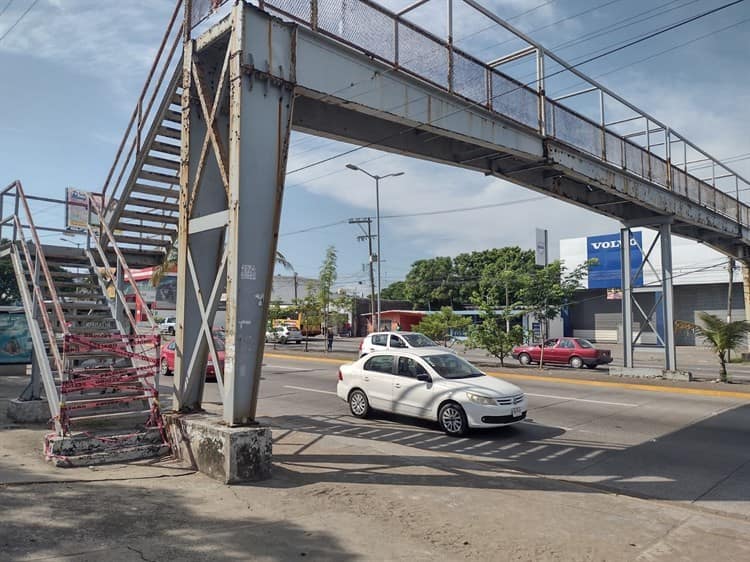 Cerrarán avenida Ejército Mexicano por retiro de puente peatonal de La Boticaria, en Boca del Río