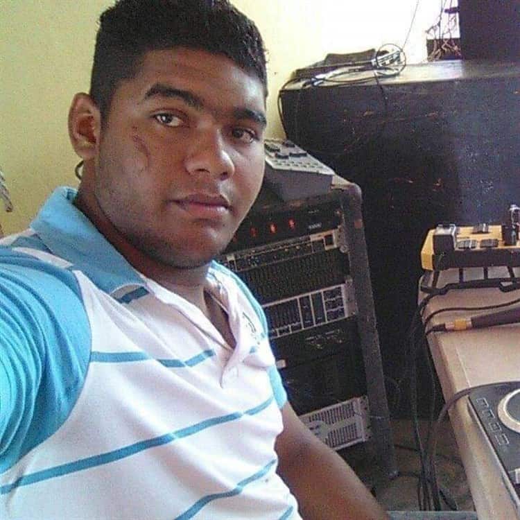 Adonay León ya no pudo seguir con su carrera de DJ, perdió la vida en un trágico accidente en Tierra Blanca