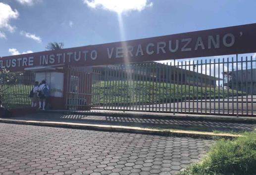 Padres de familia exigen investigación a escuela por intoxicación de alumnos con clonazepam