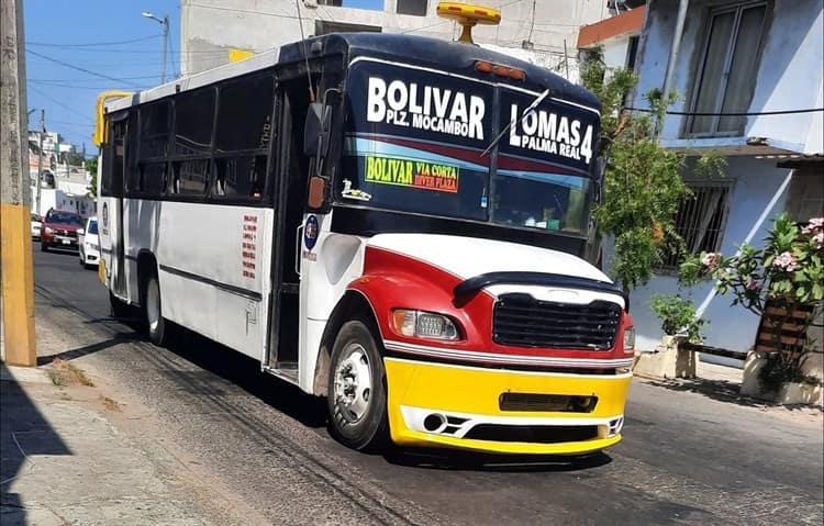 Cambian ruta de camiones en Veracruz; familias deberán caminar varias cuadras