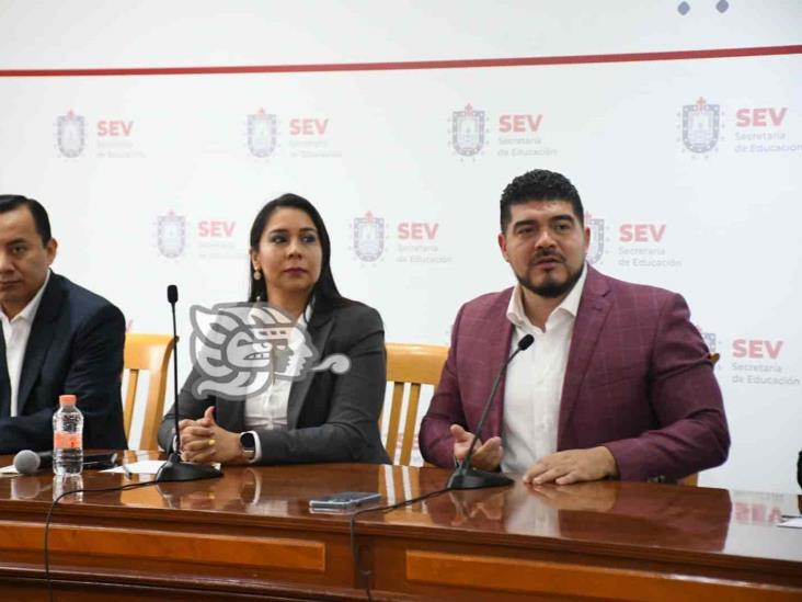 Falso, que recurso de incremento a maestros estatales ya esté en Veracruz: SEV (+Video)