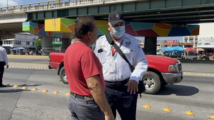 Realizan operativo para detectar a taxistas que alteren tarifas en Poza Rica