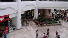 Tras  temblor evacuan los centros y plazas comerciales de Boca del Río