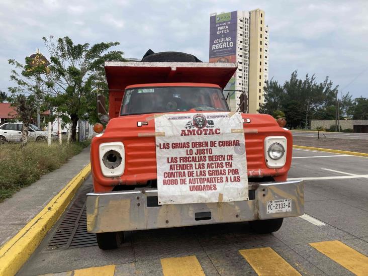 Por infracción vial, bloquean bulevar de Boca del Río (+ Video)