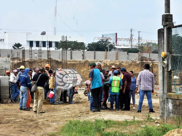 Obreros del cuartel de GN en Coatzacoalcos, insisten en mejores salarios