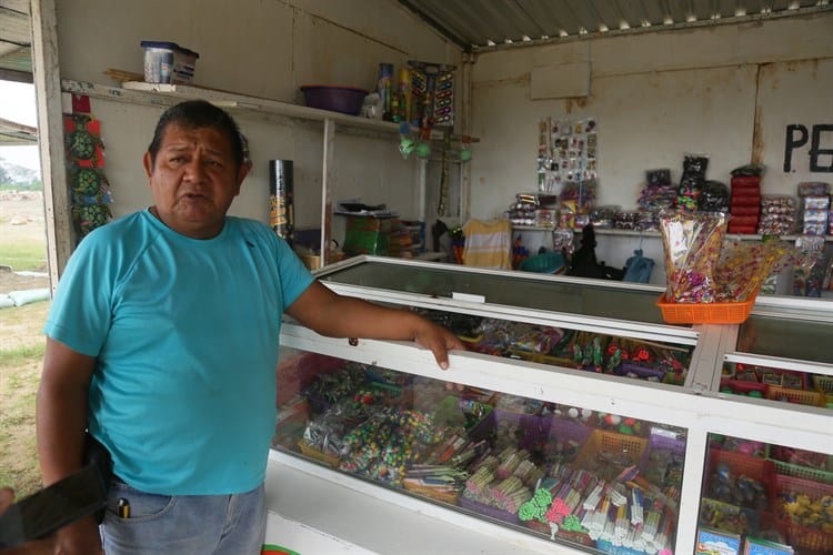 “Coronavirus” y “Omicrón”, en mercado de pirotecnia en Coatzacoalcos