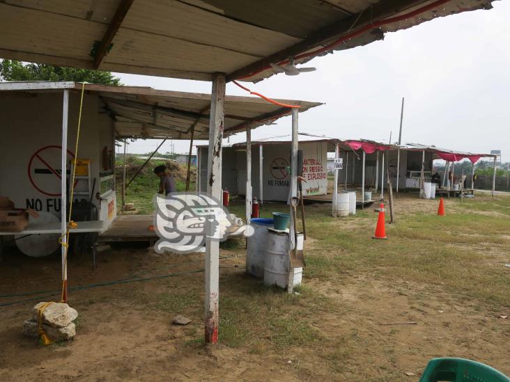 “Coronavirus” y “Omicrón”, en mercado de pirotecnia en Coatzacoalcos