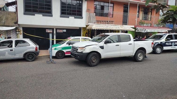 Fallece taxista dentro de su unidad en Xalapa; había sido un infarto (+Video)
