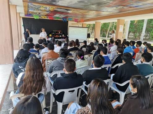 Refuerzan vigilancia hacia estudiantes de Poza Rica