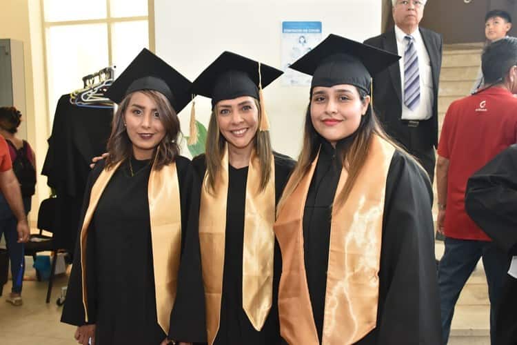 Alumnos del Centro de Estudios Veracruz (CEV) protagonizan graduación