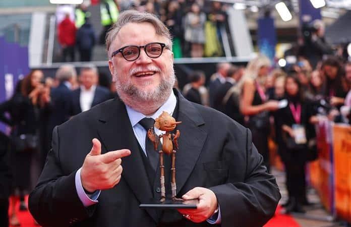 Entrega UNAM doctorado honoris causa al cineasta Guillermo del Toro por trayectoria