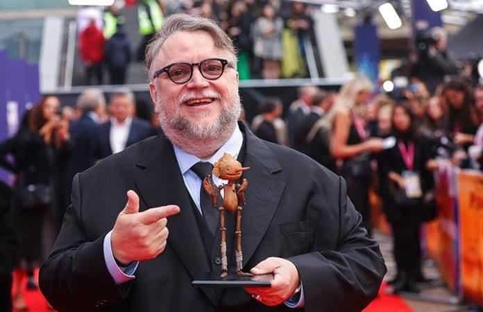 ¡Bien merecido! Entrega UNAM doctorado honoris causa a Guillermo del Toro (+Video)