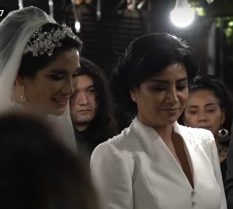 Elizabeth Morales, exalcaldesa de Xalapa, se casó con Zoé Gamboa; transmiten su boda (+Video)